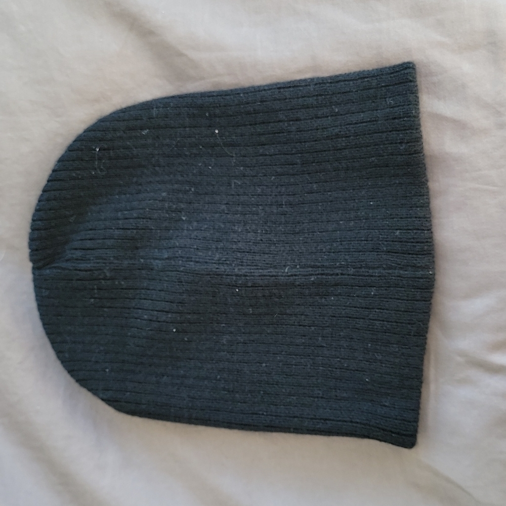 2/10$ Black beanie
